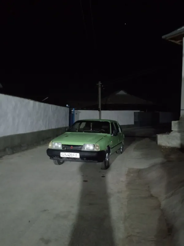 moshina bor sotiladi