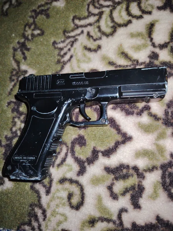 Игрушечный пистолет в стиле Glock BB / Airsoft 1 Игрушечный пистолет в стиле Glock BB / Airsoft 1
