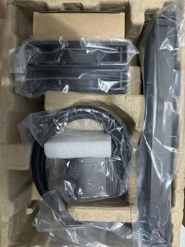 Продам новую систему жидкостного охлаждения DeepCool LS520 SE 240mm 2