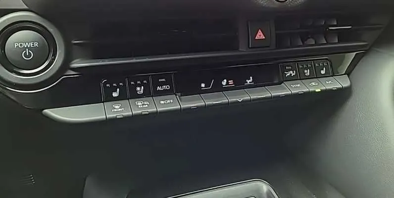 Toyota Crown FULL — фото 8