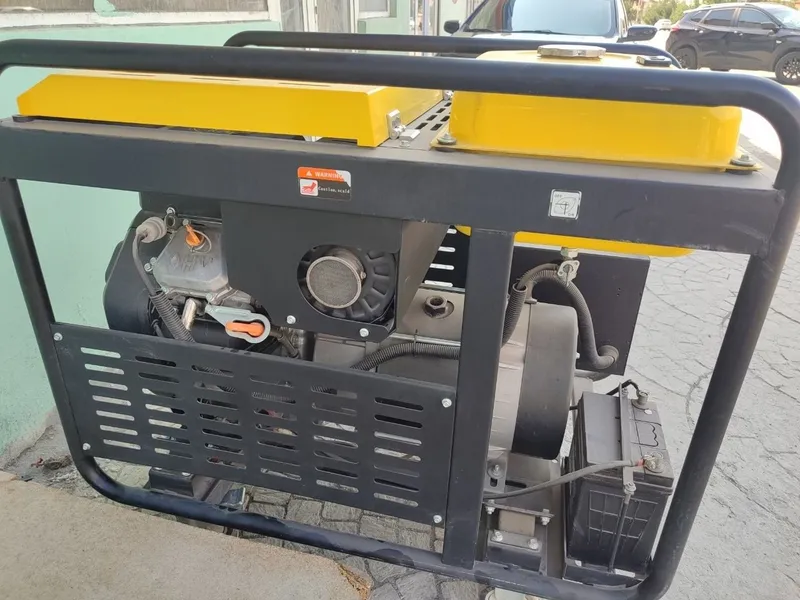 Движок генератор ROLF 18 kWt 220v/380v бензин 5 Движок генератор ROLF 18 kWt 220v/380v бензин 5