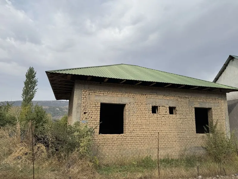 Dacha sotiladi 10 sutix 3 Dacha sotiladi 10 sutix 3