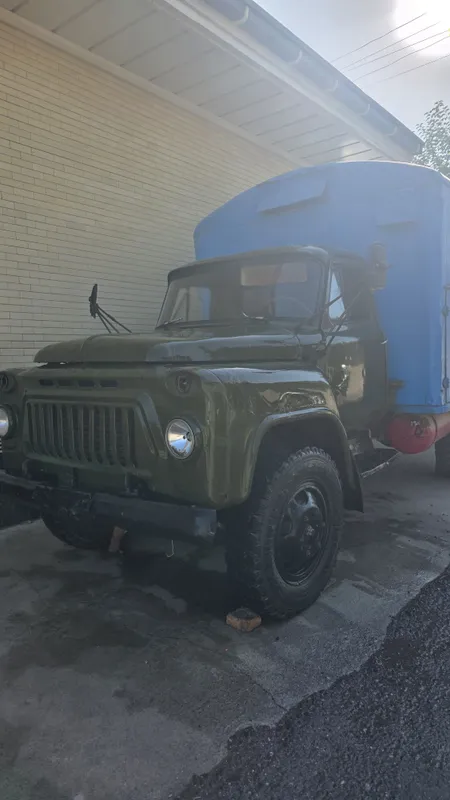 Gaz 52 sotiladi srochno 1