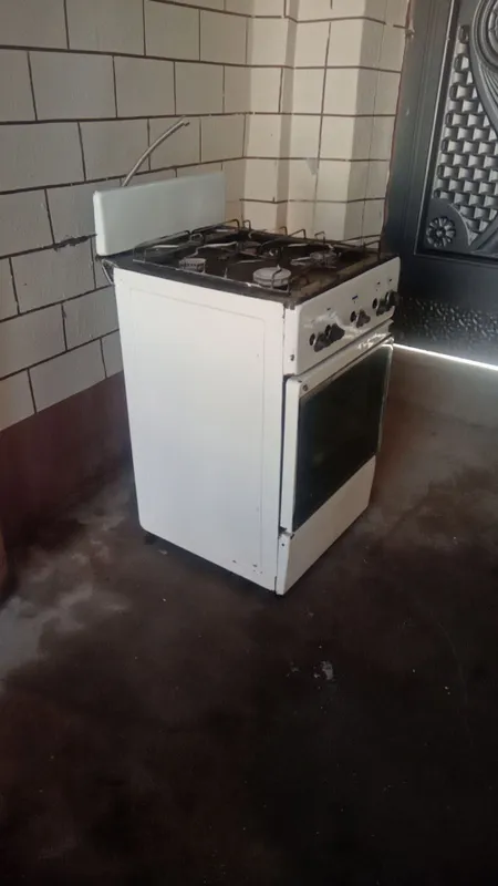 Gaz plita sotiladi