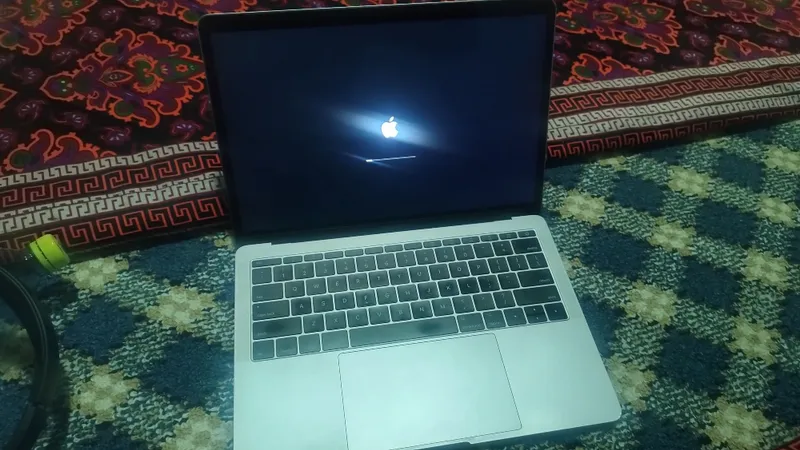 Ноутбук MacBook pro торг есть — фото 1