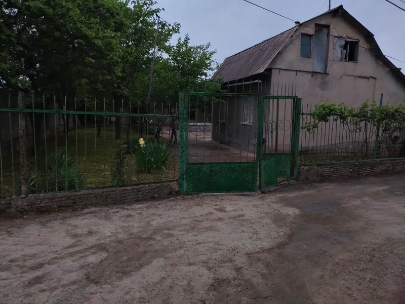 Dacha sotiladi Chirchiq gazalkent 5.5 sotix