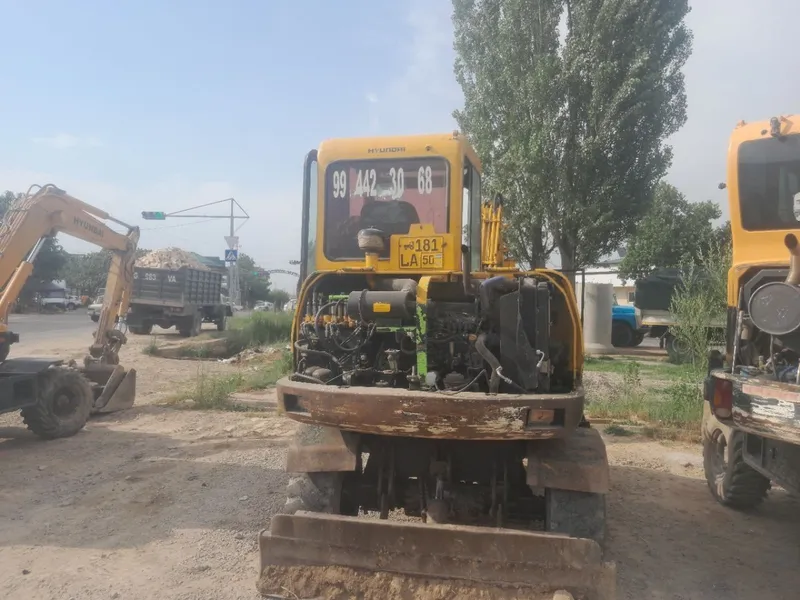 Mini ekskavator Hyundai55 3 Mini ekskavator Hyundai55 3