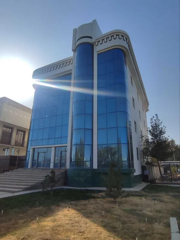 5 etajli bino sotiladi 5