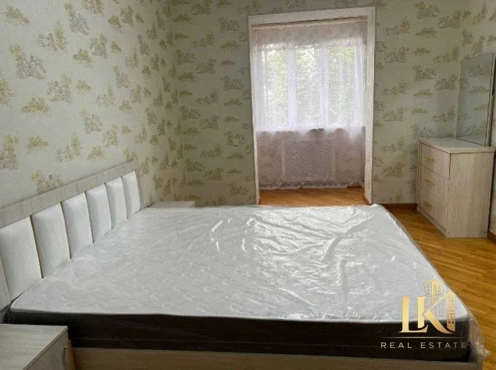 Продаётся просторная 3-комнатная квартира, 74 м², кирпичный дом 5