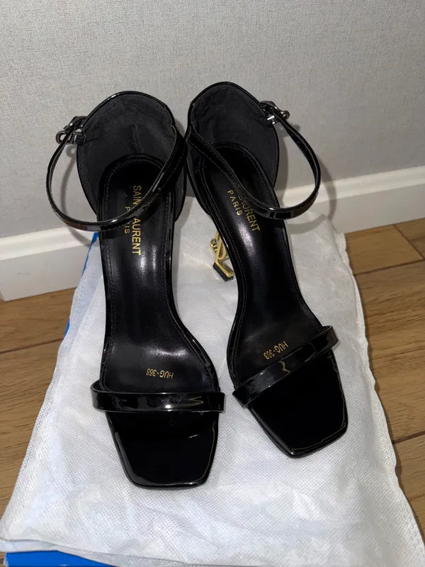 Saint laurent  basanojka