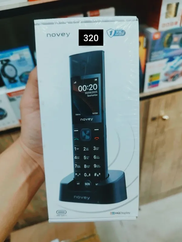 Novey D20 knopichniy telefon