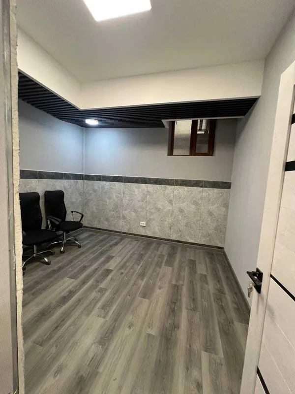 Улица Паркентская.Продам коммерческий обьект 125кв.м. Цоколь.2 линия. — фото 3