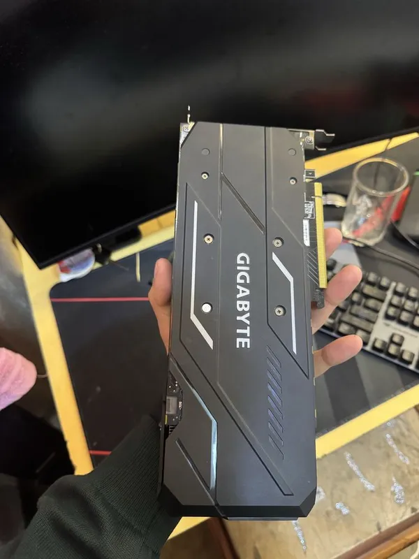 I5 12400f/H610/16gb Ddr4/Gtx 1660super/2k 180hz Monitor 7 I5 12400f/H610/16gb Ddr4/Gtx 1660super/2k 180hz Monitor 7
