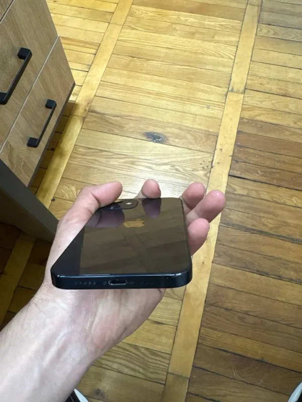 Iphone 12 64GB (76%) 7 Iphone 12 64GB (76%) 7