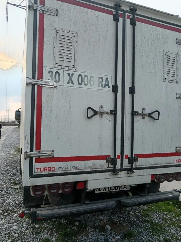 5 tonnalik isuziga kuzuf sotiladi kirelo dugalari xam bor 4