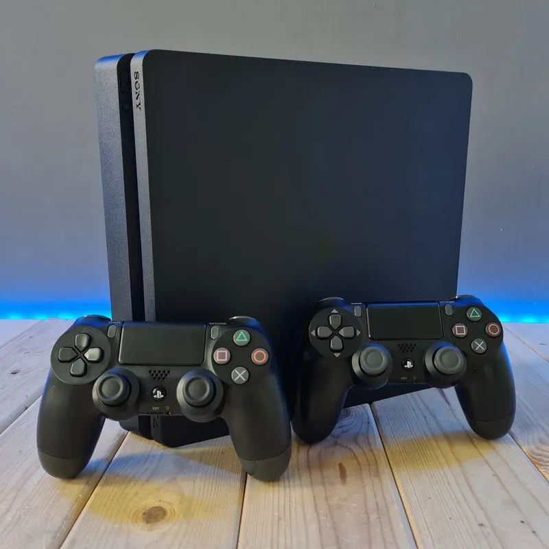 Playstation 4 slim — фото 1