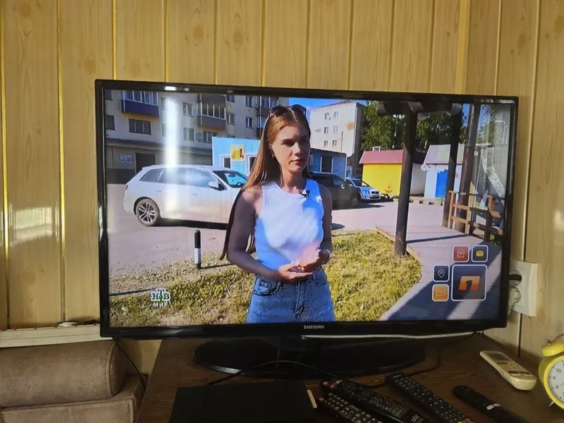 Продаются 2 телевизора Samsung UE40EH5000