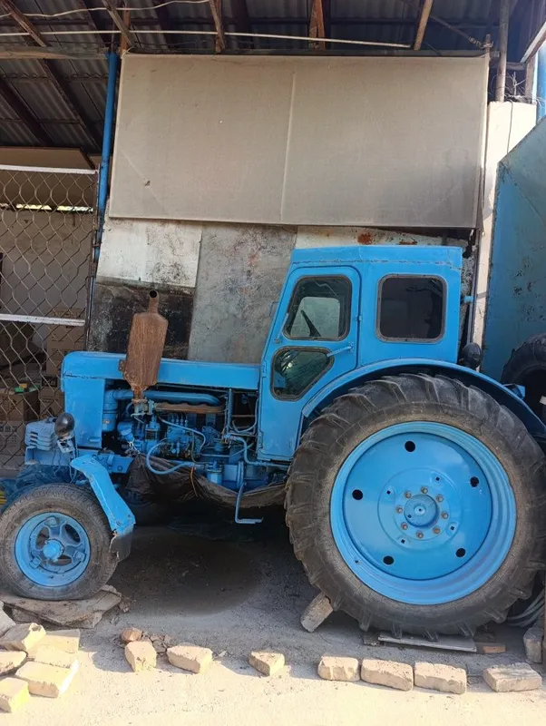 Traktor T40 sotiladi 1 Traktor T40 sotiladi 1