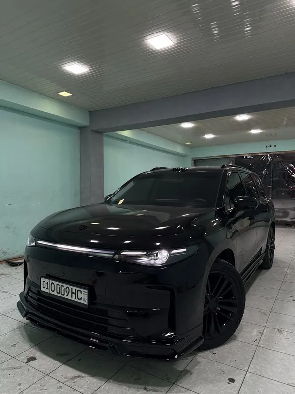 Lepmotor c16 bodykit 1 Lepmotor c16 bodykit 1