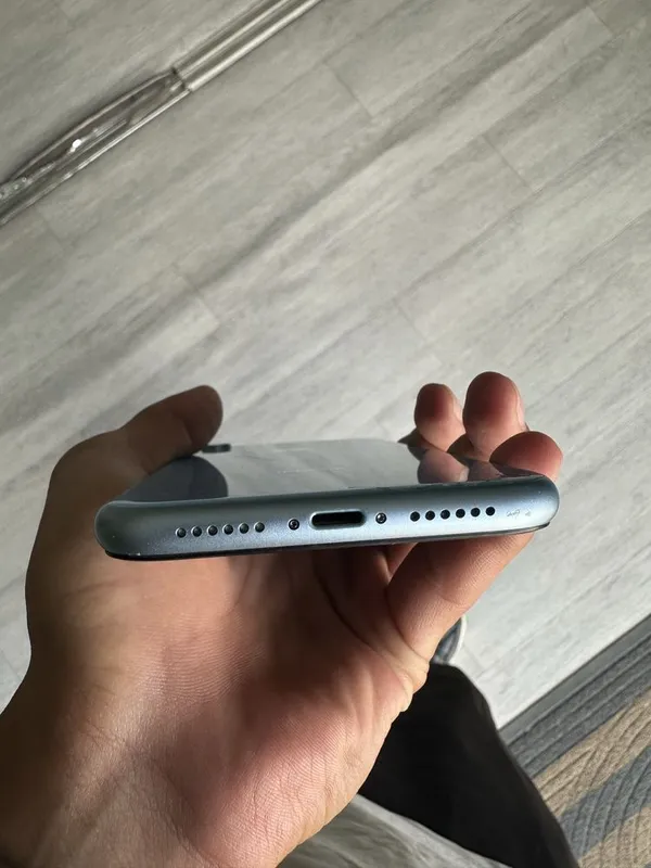iPhone XR 64Gb LL/A 4