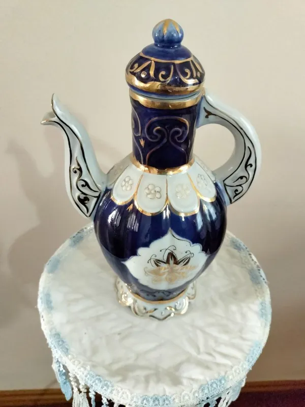 Продам чайник из фарфора производства СССР — фото 1