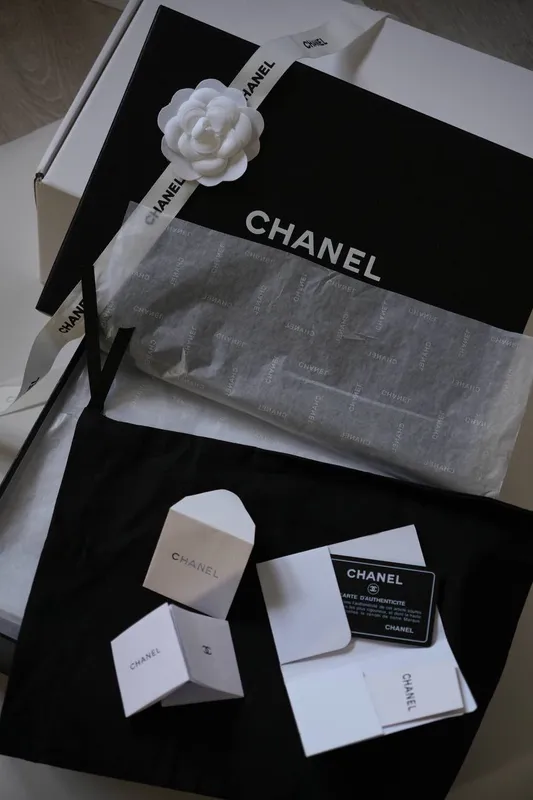 Ayollar uchun Chanel sandallari 5