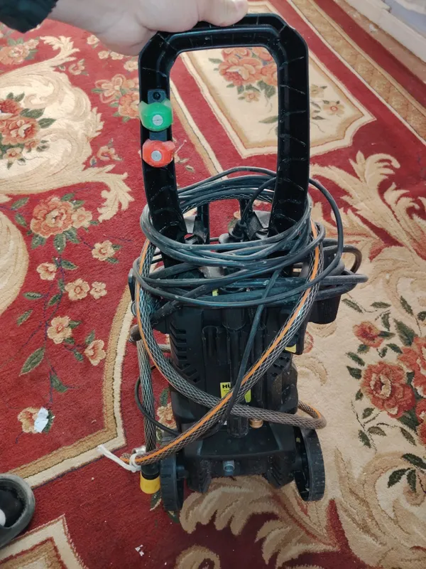 Karcher sotiladi xolati yangi 3 Karcher sotiladi xolati yangi 3