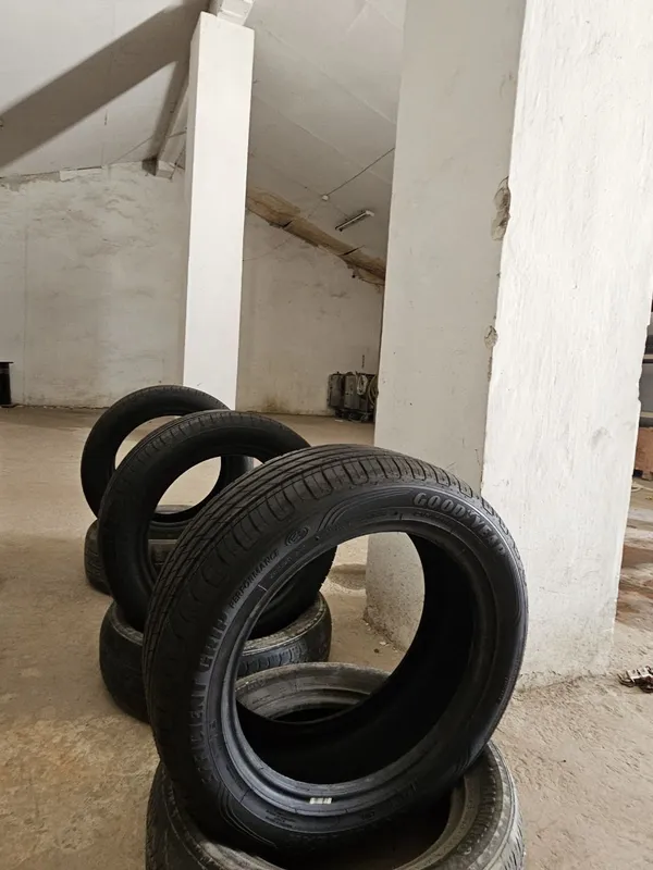 Goodyear EfficientGrip Performance 215/55 R17 shinasi (balon 6 Goodyear EfficientGrip Performance 215/55 R17 shinasi (balon 6