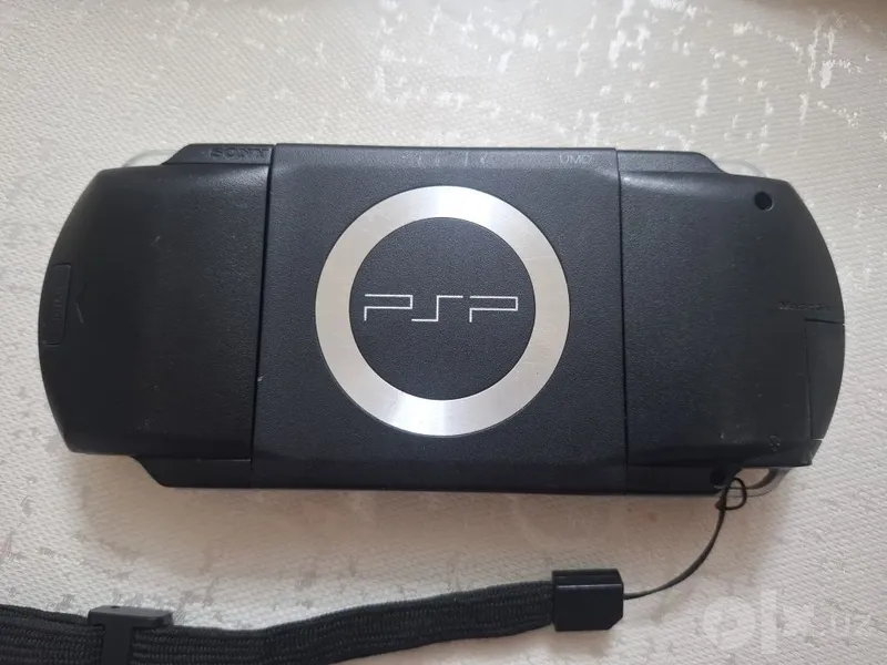 Sony PSP в отличном состоянии прошитая 3 Sony PSP в отличном состоянии прошитая 3