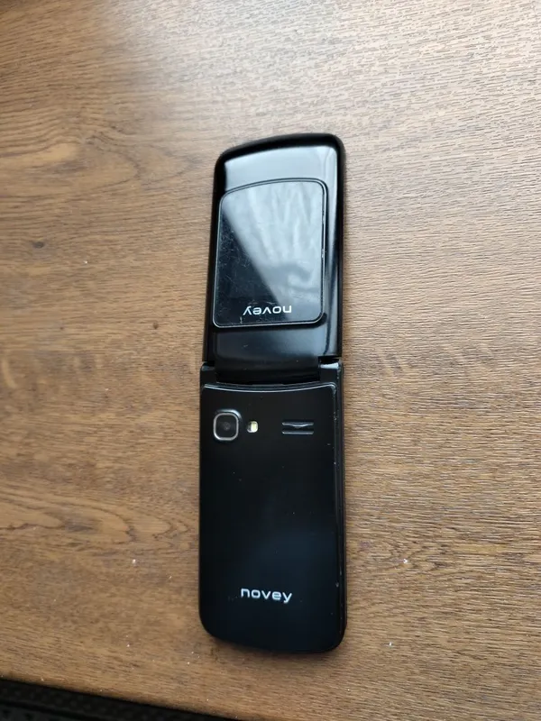 Телефон Novey Z550 3 Телефон Novey Z550 3