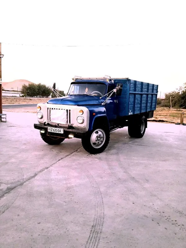 Gaz 5327 sotiladi
