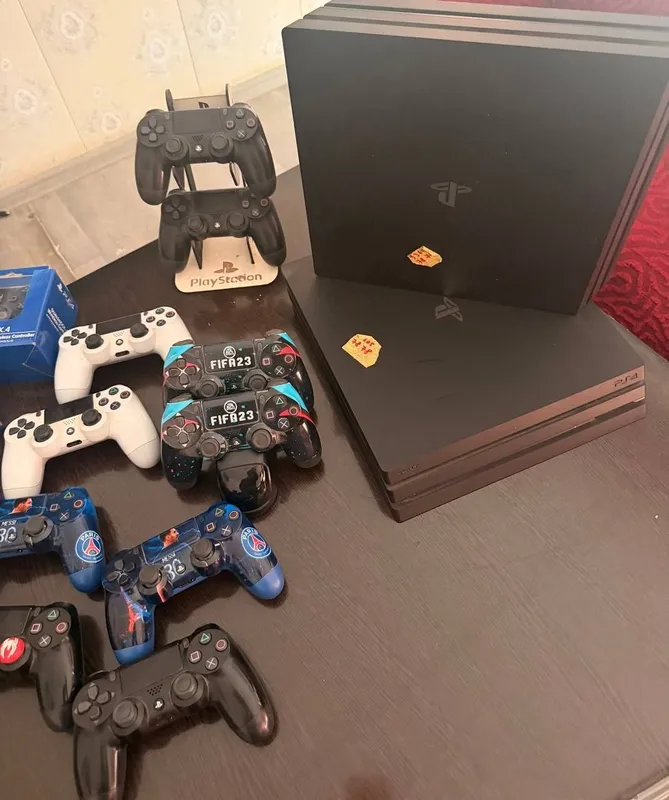 Playstation 4 pro 2