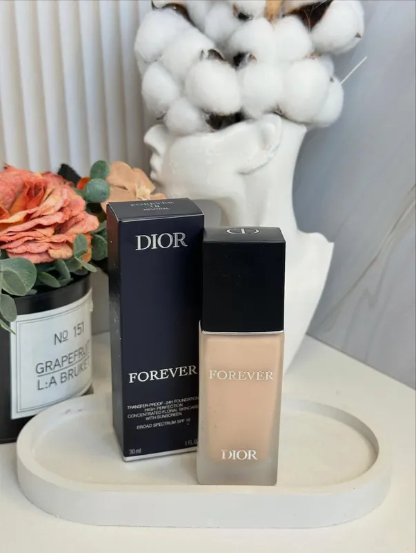 Dior Forever Skin Glow / Di Forever tonal krem