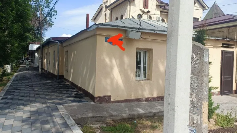 Продам землю на Маххале Конституция! Вдоль дороги! — фото 1