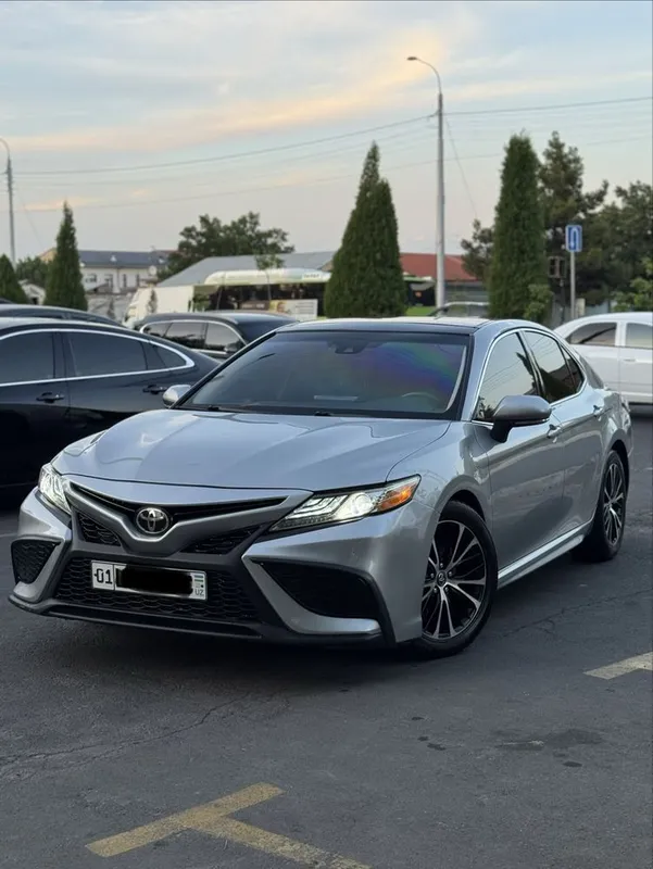 Toyota camry 2022 — фото 1