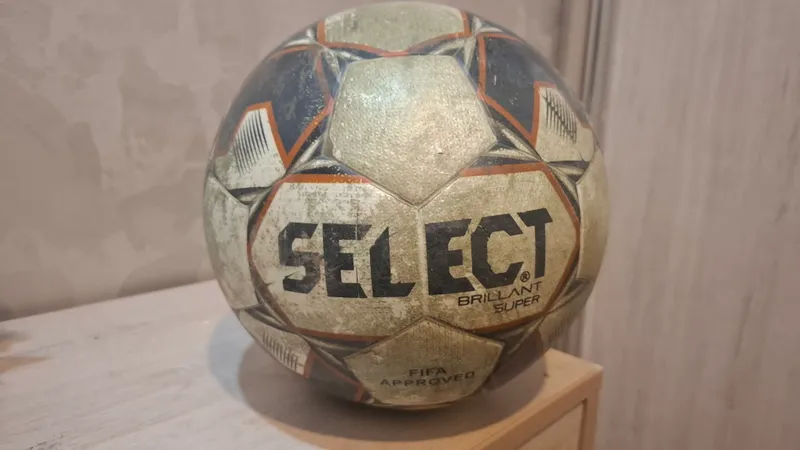 Мяч SELECT