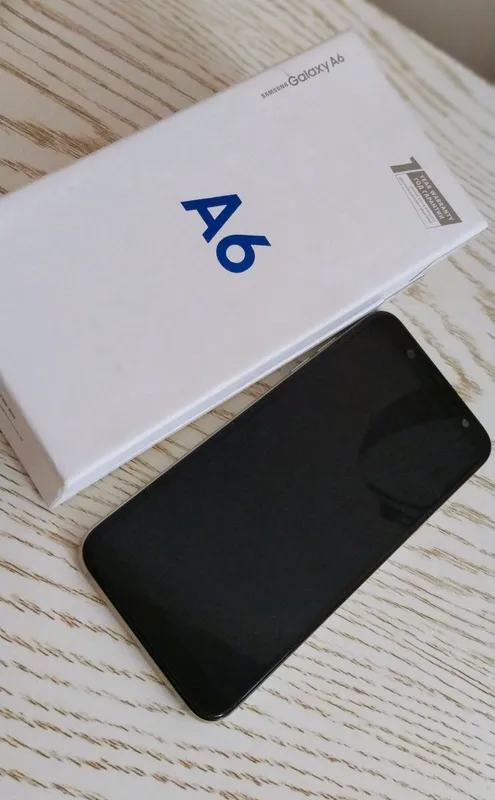 SAMSUNG A6