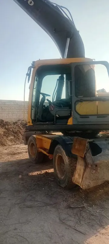 VOLVO EV180B 35000$ 4 VOLVO EV180B 35000$ 4