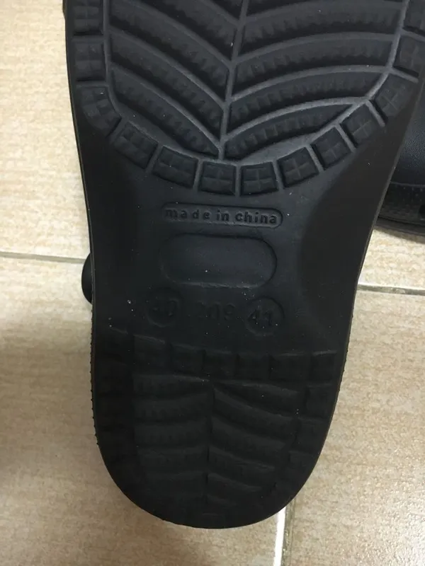 Продаются кроксы 40-41 размер 3 Продаются кроксы 40-41 размер 3