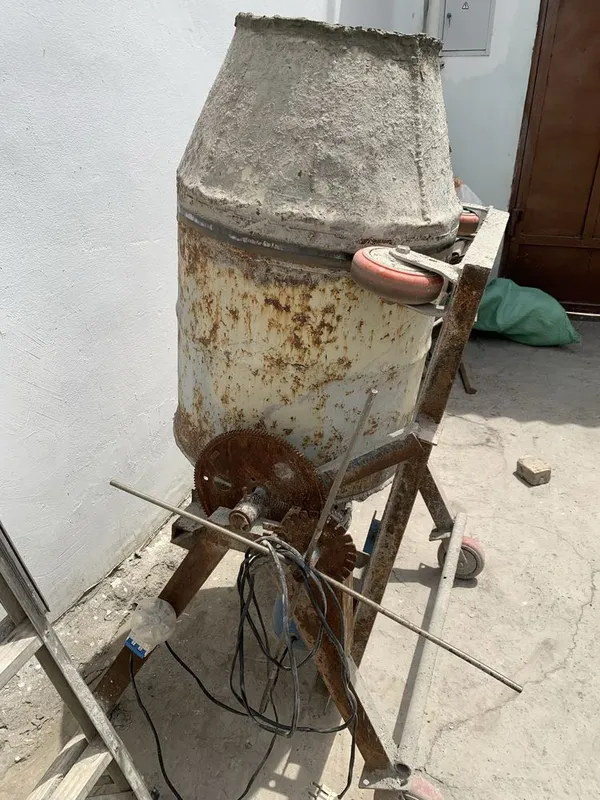 Beton mishalka rabochiy