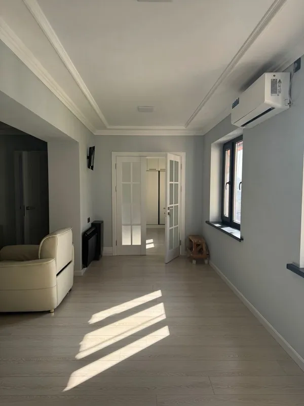 Продаётся 3-комнатная квартира 107 м², 3/4/5, рядом с Корзинкой 8