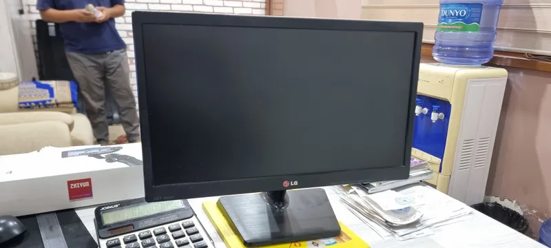 LG monitor holati tiniq 1