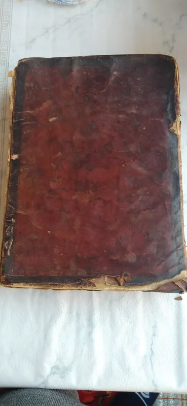 Продам старинную книгу про историю