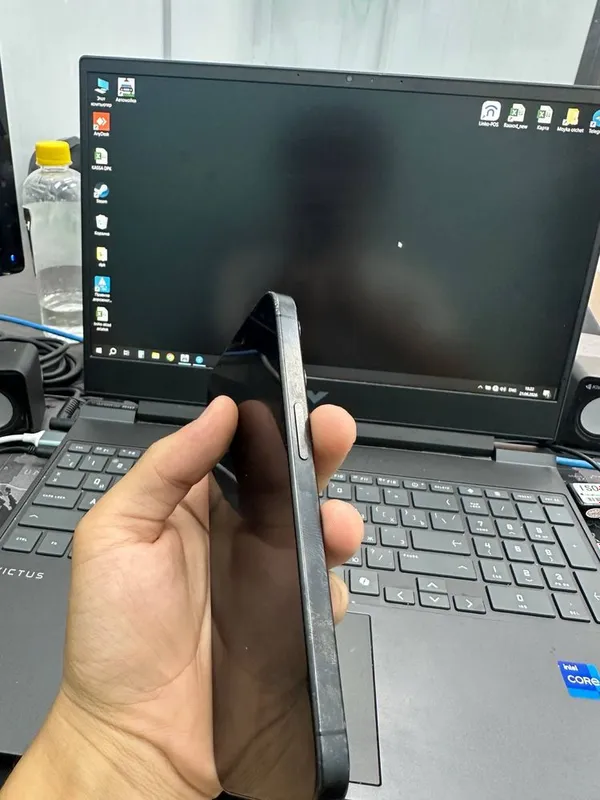 Iphone 15pro sim/esm otkan 5