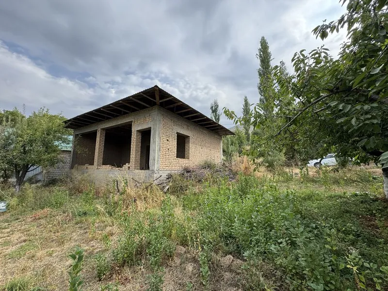 Dacha sotiladi 10 sutix 5 Dacha sotiladi 10 sutix 5
