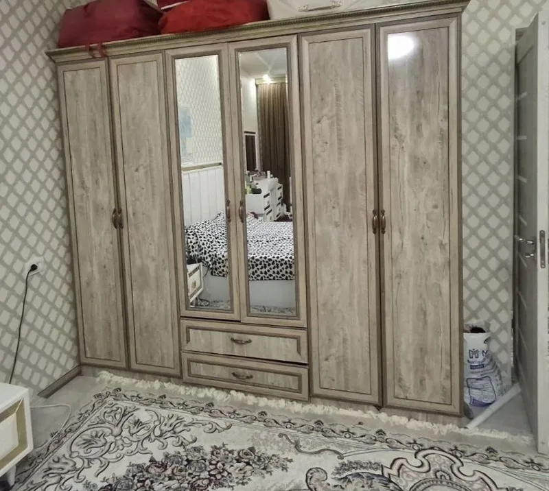Продам шкаф для спальни в отличном состоянии — фото 1