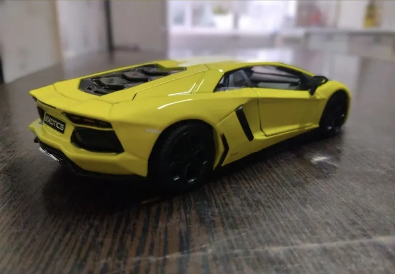 Модель автомобиля Lamborghini Aventador LP700-4 — фото 2
