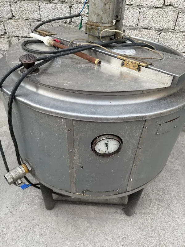 Бочка.Qozon sotiladi 200 litr tenli sut maxsulotlari uchun xamma joyi 1 Бочка.Qozon sotiladi 200 litr tenli sut maxsulotlari uchun xamma joyi 1