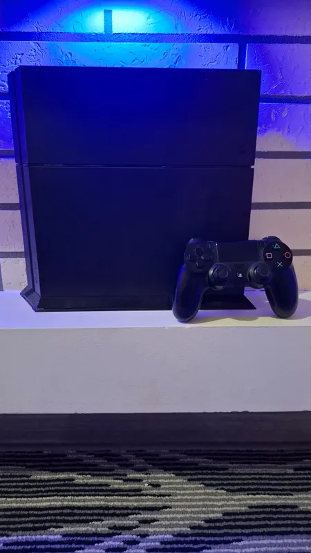 PS4 Fat 1TB + 9 дисков с хит-играми 1 PS4 Fat 1TB + 9 дисков с хит-играми 1