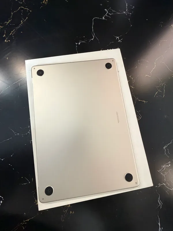 macbook 15 air m3 8 256 gb 7